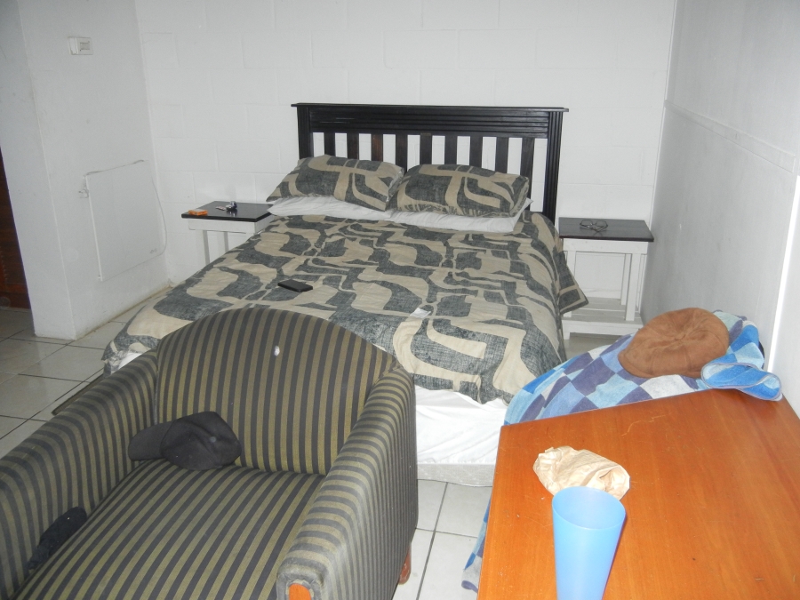 9 Bedroom Property for Sale in Sunnyridge Eastern Cape